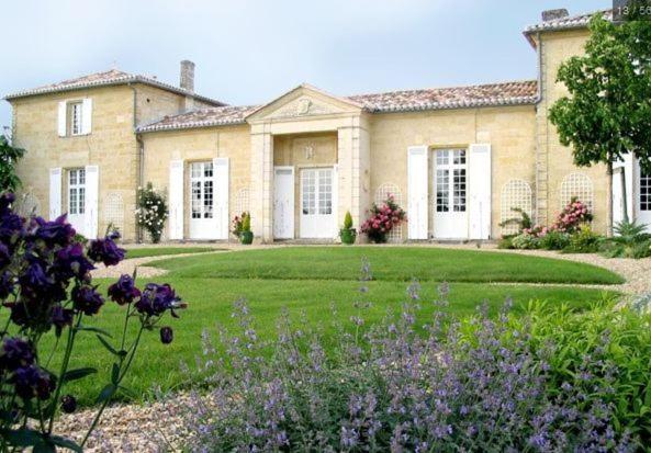 Chateau Belles Graves Pomérols Exterior foto